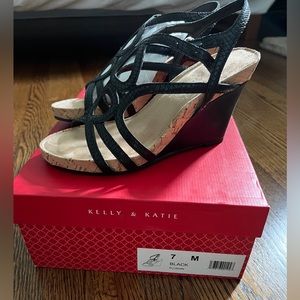 ⭐️NEW⭐️ Kelly & Katie Wedge Sandal